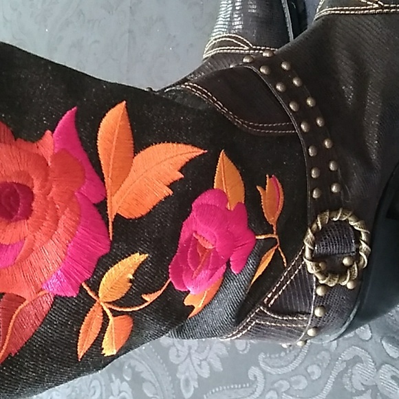 Dakota Womens Western Boots with Floral Design..like new. Size 8W - Picture 4 of 14